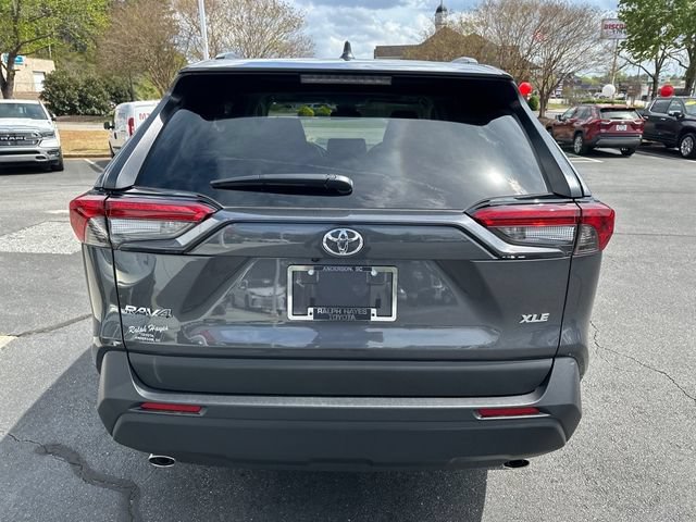 Used 2024 Toyota RAV4 XLE w/ Convenience Package FWD image 4
