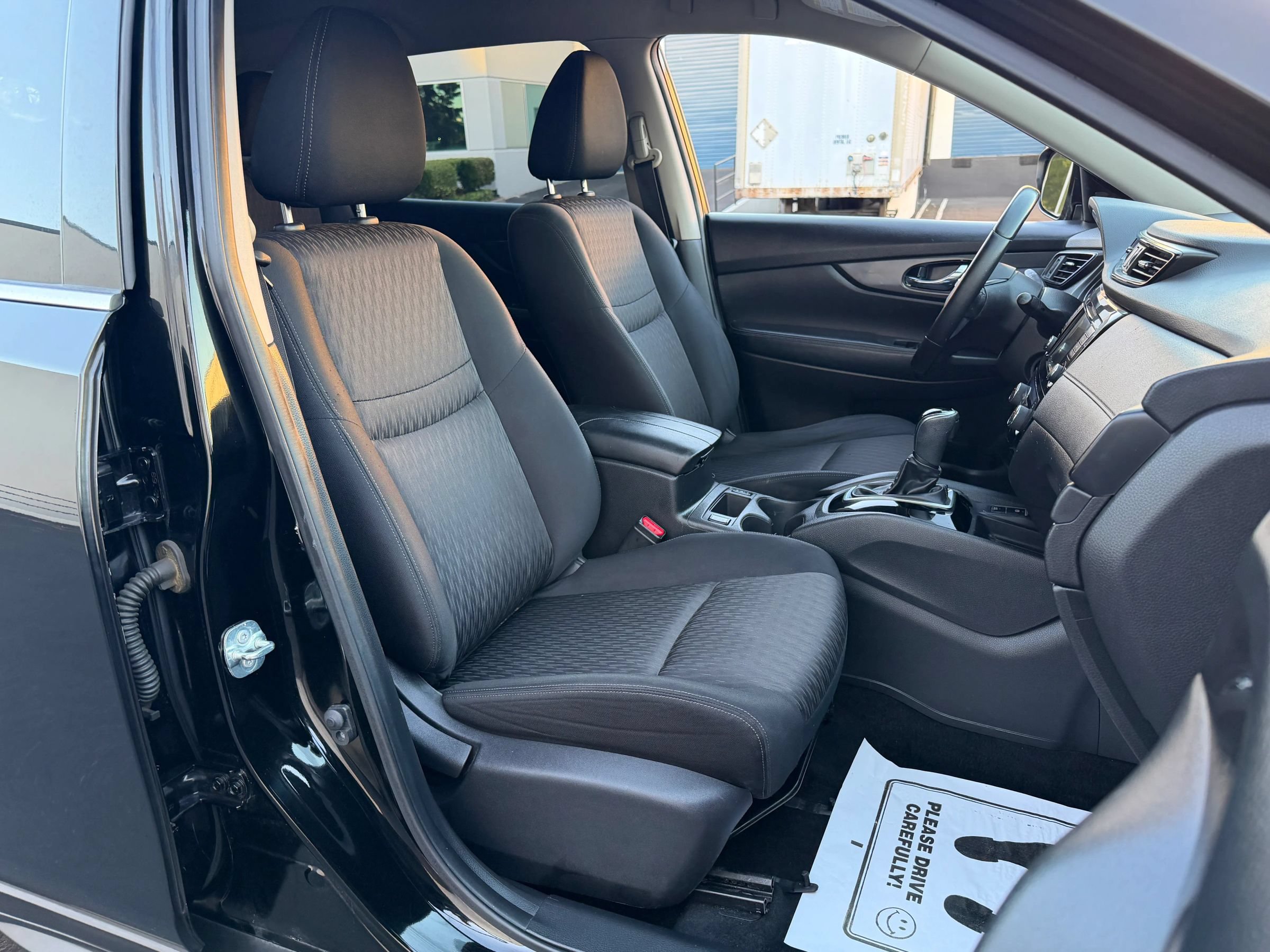Used 2019 Nissan Rogue SV w/ Premium Package AWD/4WD image 19