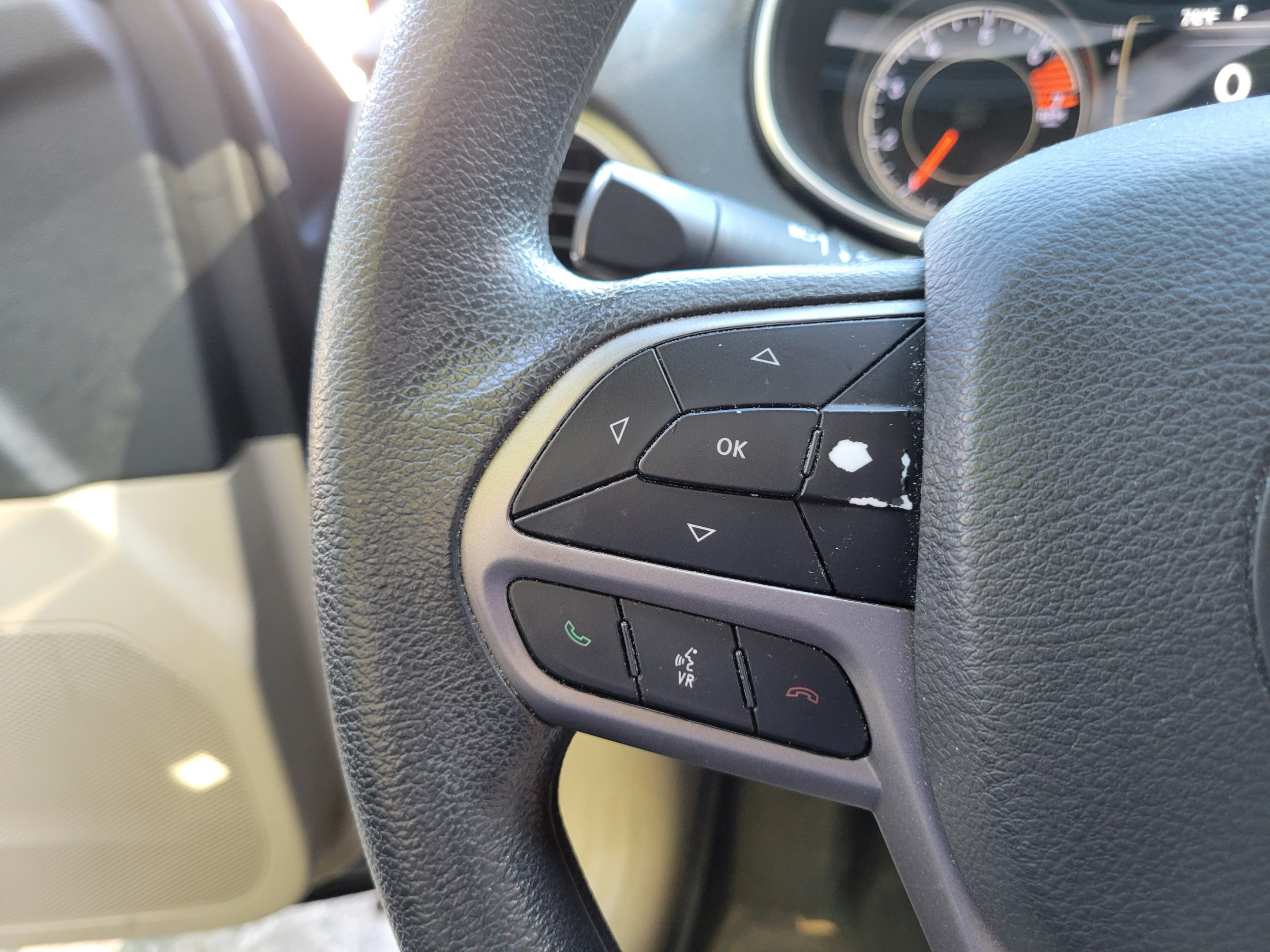 Certified 2021 Jeep Cherokee Latitude FWD image 24