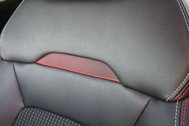 Used 2025 Nissan Kicks SR image 24