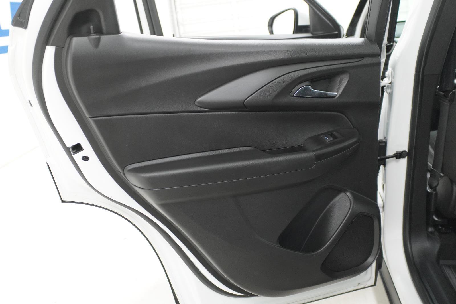 Used 2025 Chevrolet TrailBlazer LT w/ Convenience Package FWD image 32