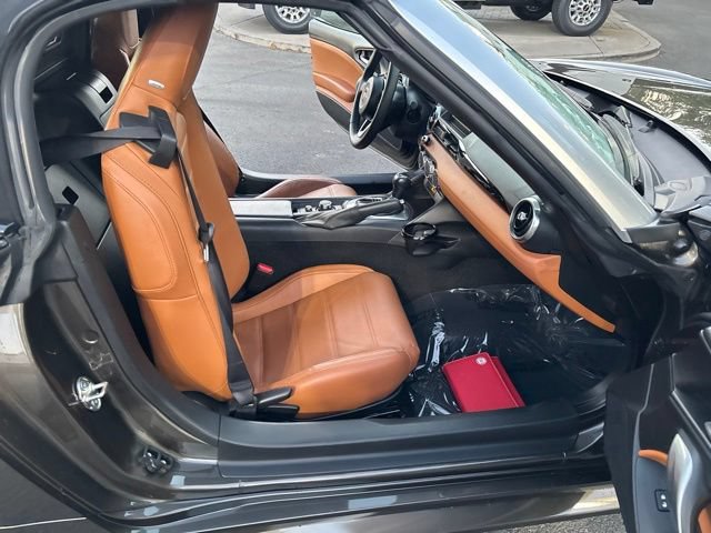 Used 2017 FIAT 124 Spider Lusso RWD image 31