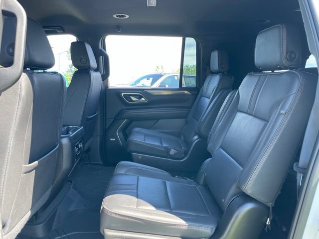 Used 2022 Chevrolet Suburban RST w/ Sport Performance Package AWD/4WD image 19