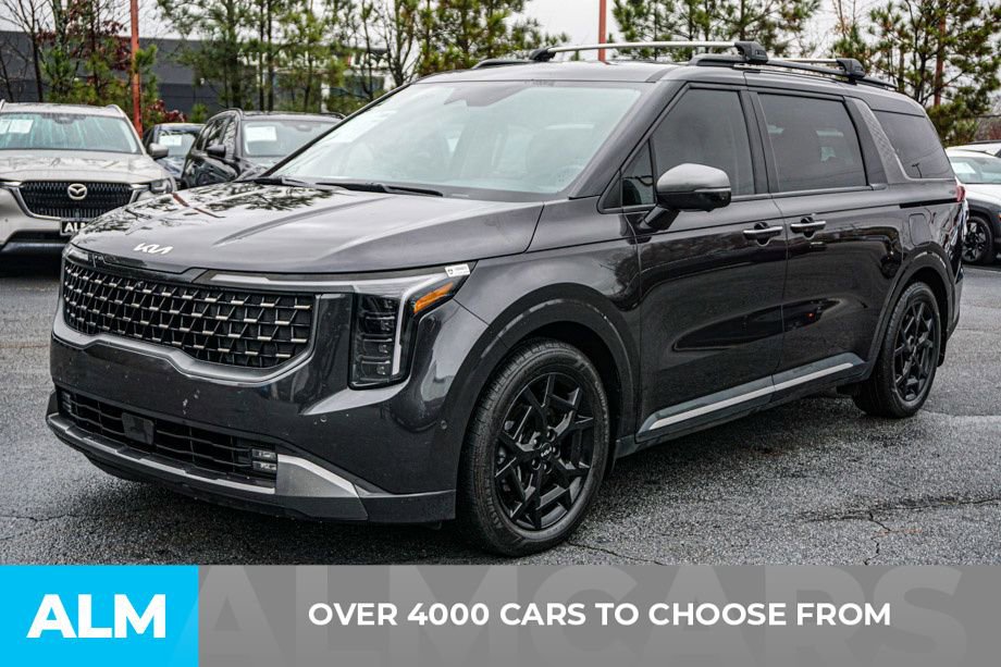 Used 2025 Kia Carnival SX Prestige image 3