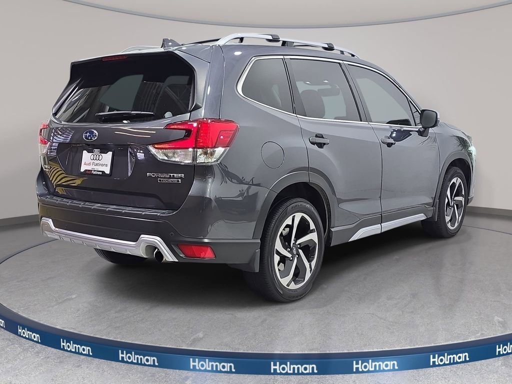 Used 2023 Subaru Forester Touring image 6