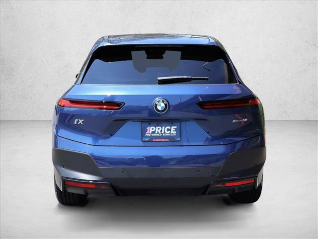 Used 2023 BMW iX xDrive50 AWD/4WD image 9
