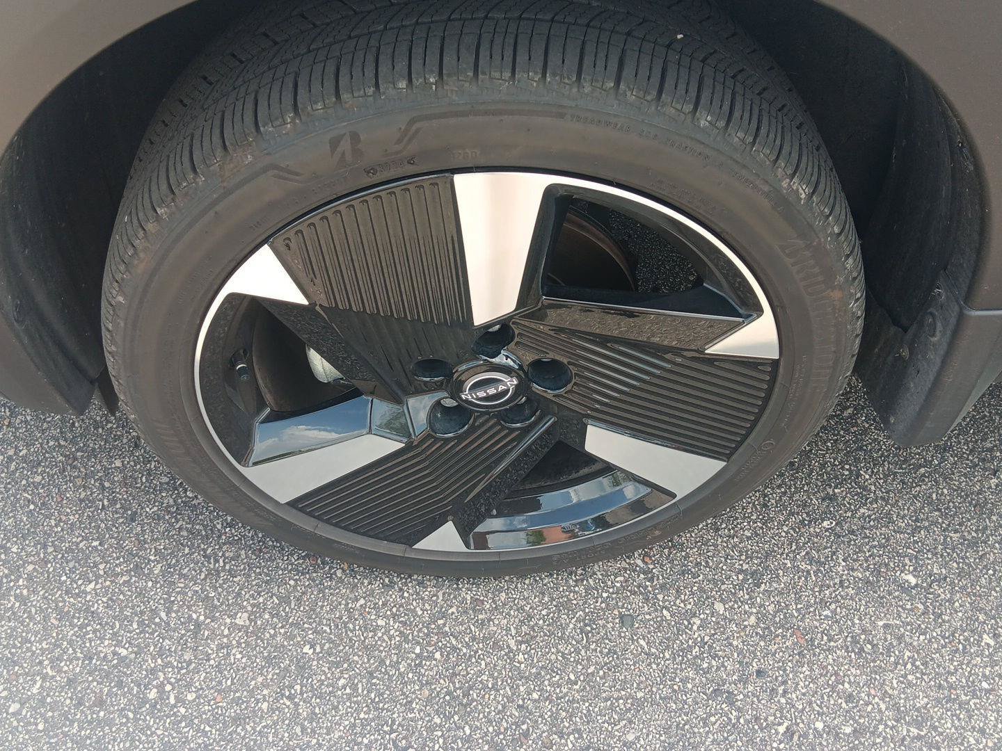 Used 2025 Nissan Kicks SR FWD image 14