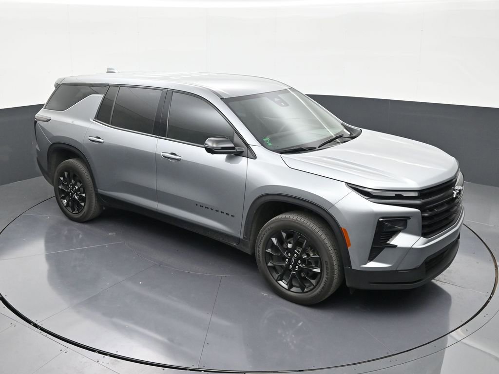 Used 2024 Chevrolet Traverse LS w/ Midnight/Sport Edition image 18