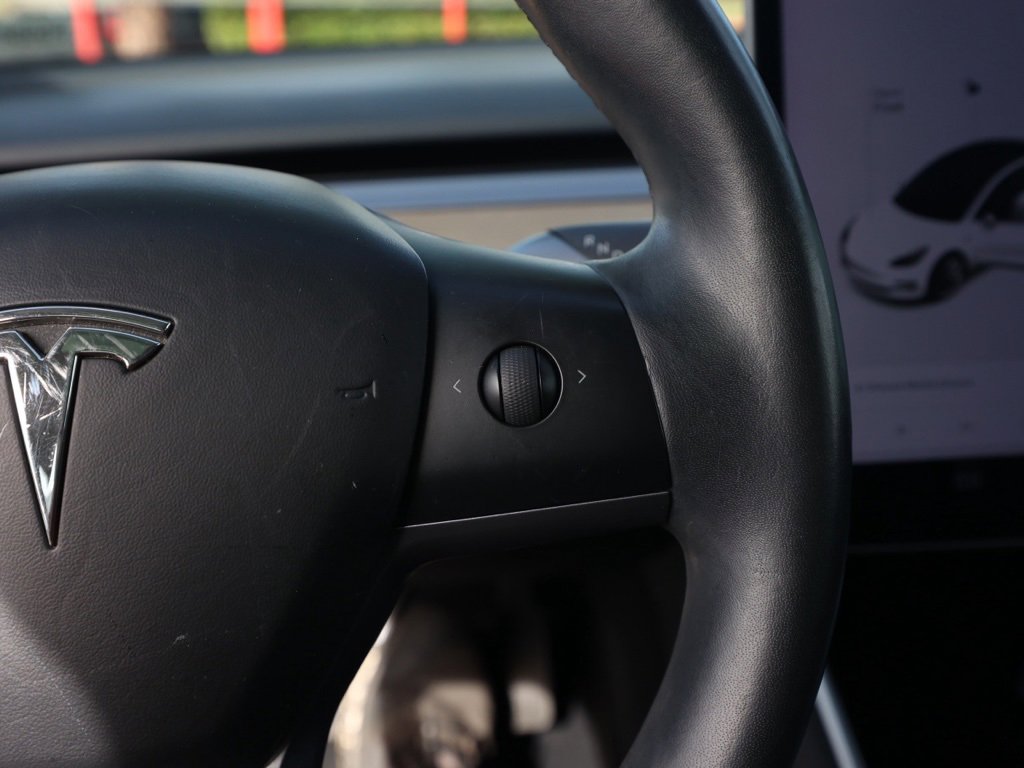 Used 2018 Tesla Model 3 Long Range image 26