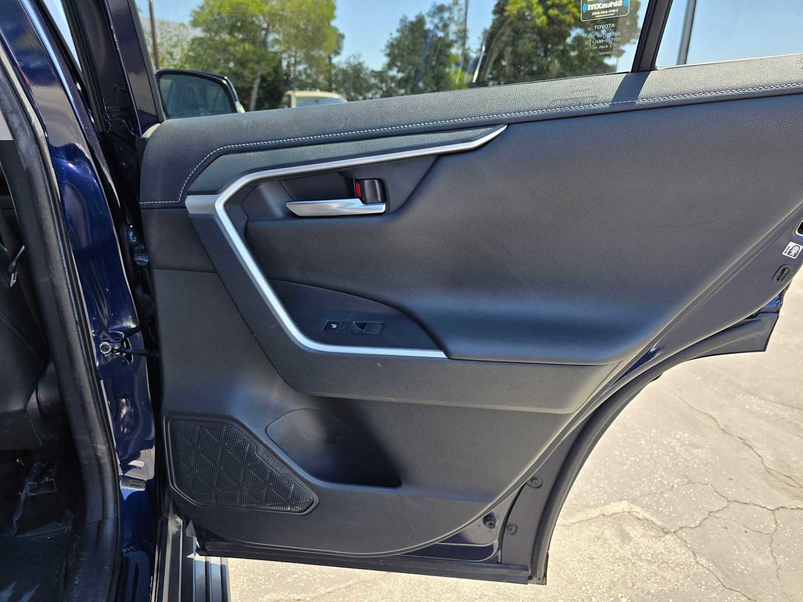 Used 2019 Toyota RAV4 Limited AWD/4WD image 13