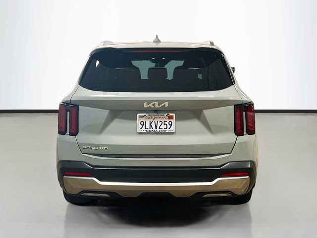 Certified 2024 Kia Sorento S image 6