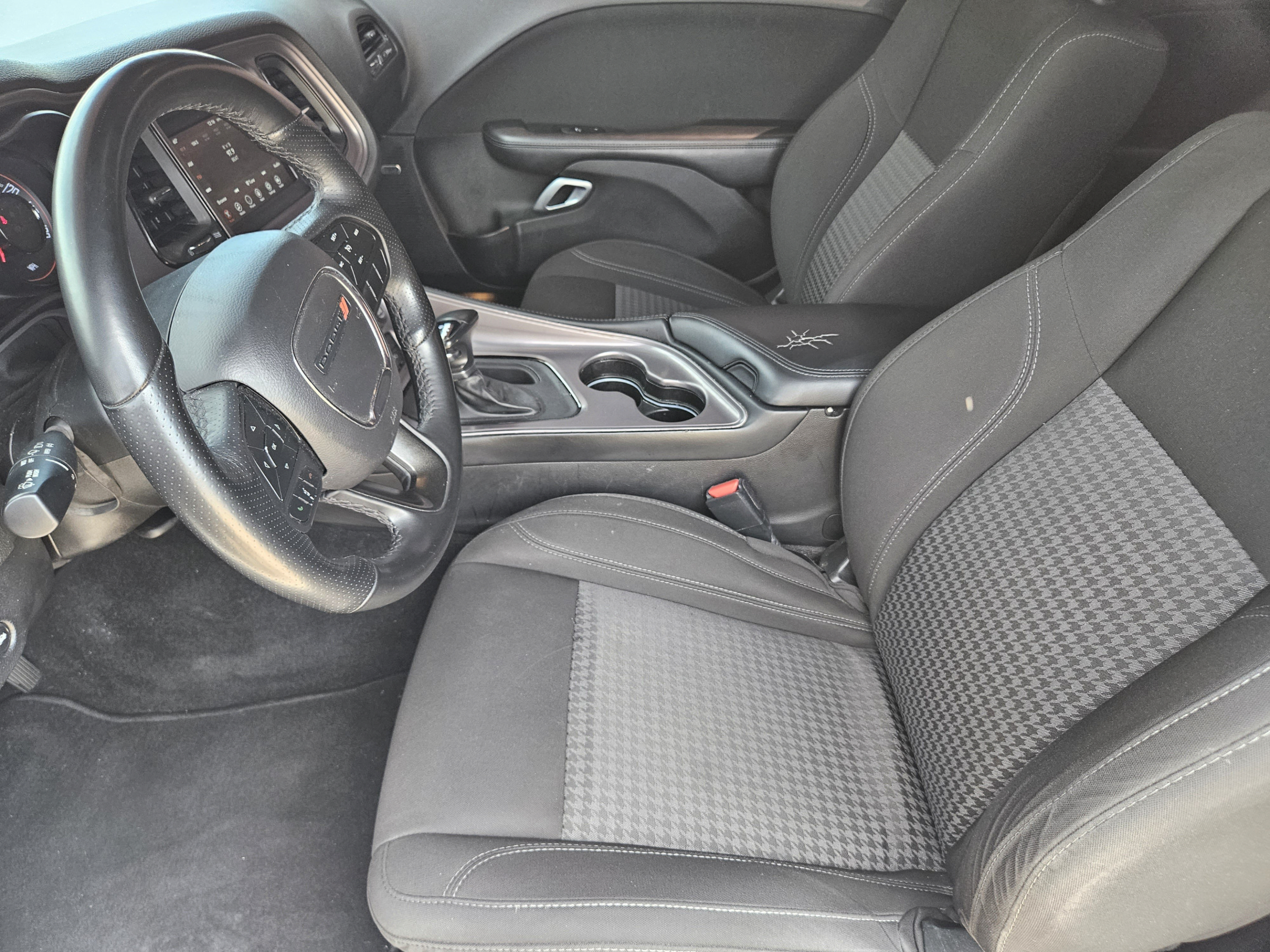 Used 2023 Dodge Challenger SXT w/ Blacktop Package AWD/4WD image 4