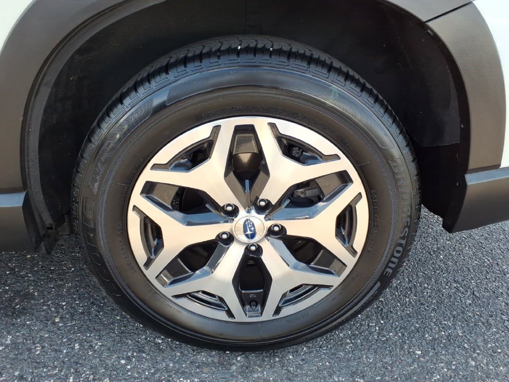 Certified 2023 Subaru Forester Premium AWD/4WD image 19
