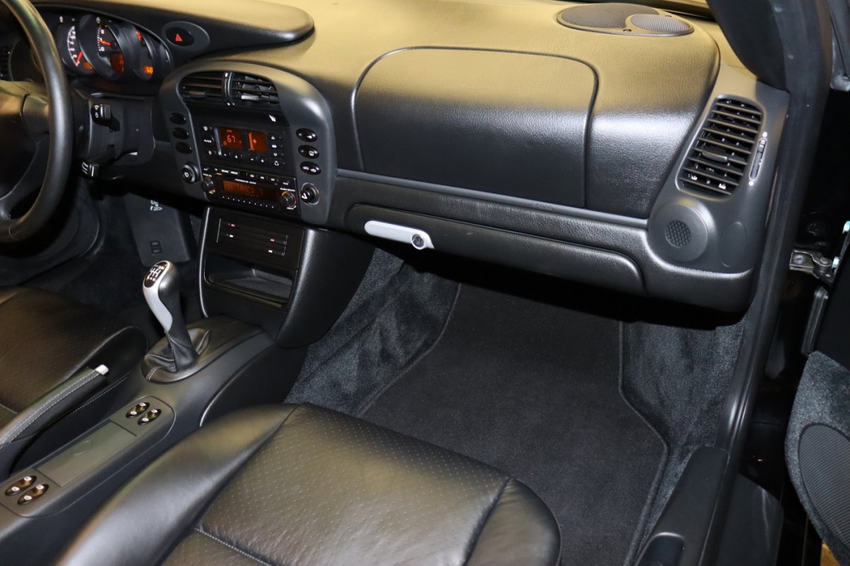 Used 2003 Porsche 911 Carrera image 25