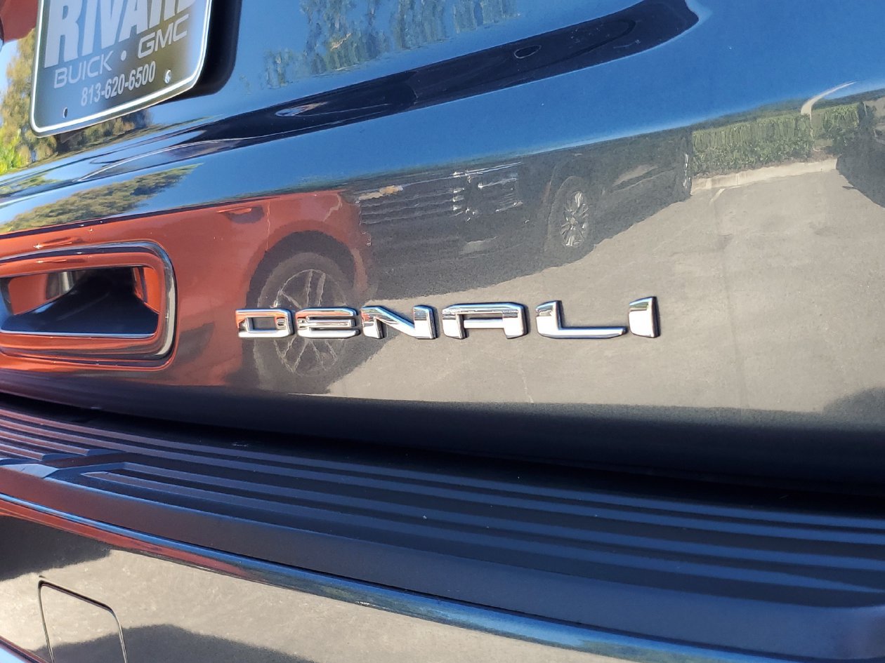 Used 2021 GMC Yukon Denali w/ Denali Premium Package RWD image 8