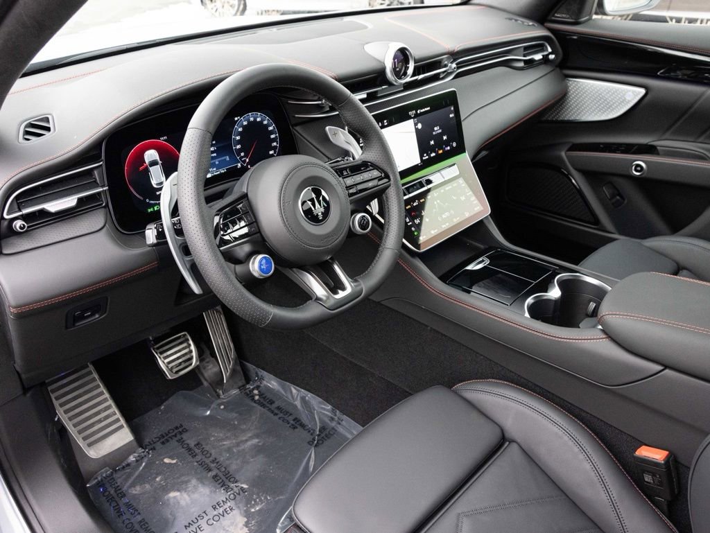 New 2026 Maserati Grecale Modena image 2