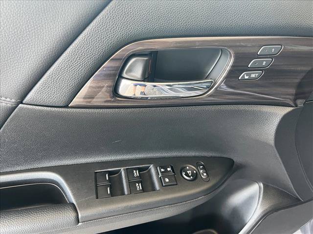 Used 2016 Honda Accord EX-L image 18