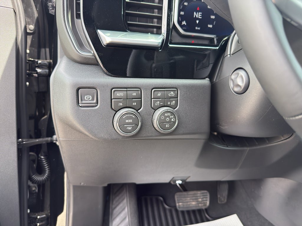 New 2026 Chevrolet Silverado 1500 LTZ w/ Z71 Off-Road Package AWD/4WD image 18