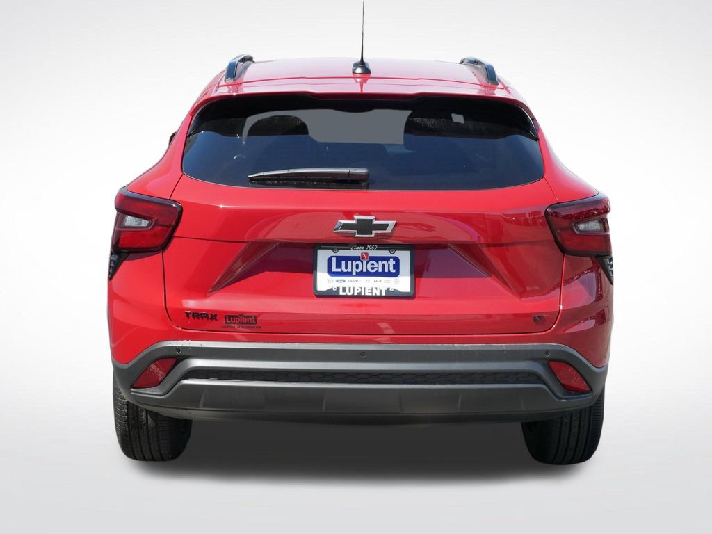 New 2026 Chevrolet Trax LT w/ Driver Confidence Package FWD image 4