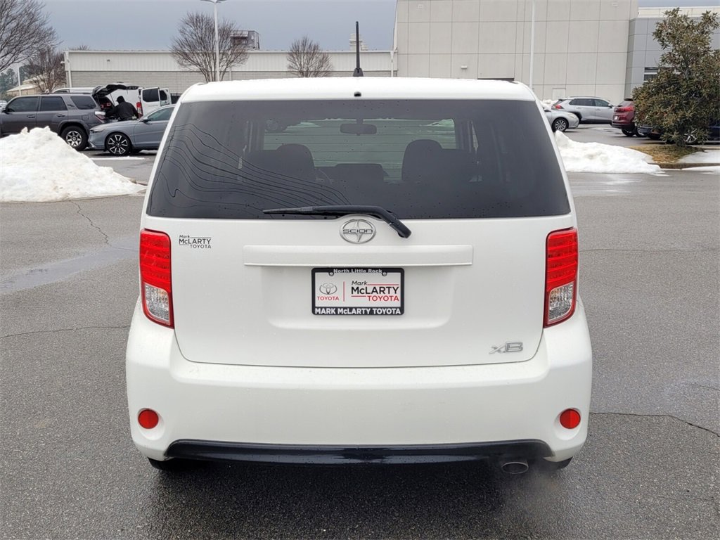 Used 2014 Scion xB image 10