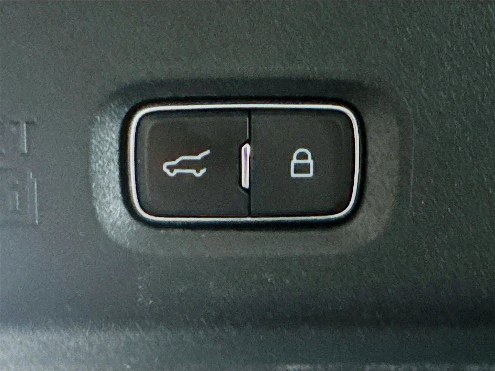 Used 2025 Lincoln Navigator L Reserve AWD/4WD image 21