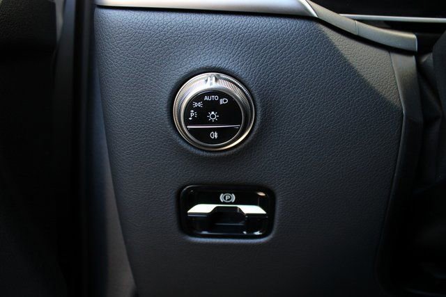 New 2025 Mercedes-Benz GLC 350e 4MATIC image 25