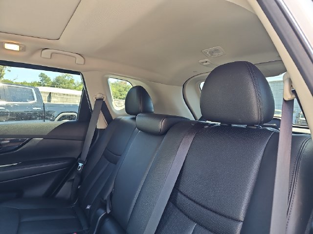 Used 2020 Nissan Rogue SL w/ Premium Package FWD image 14