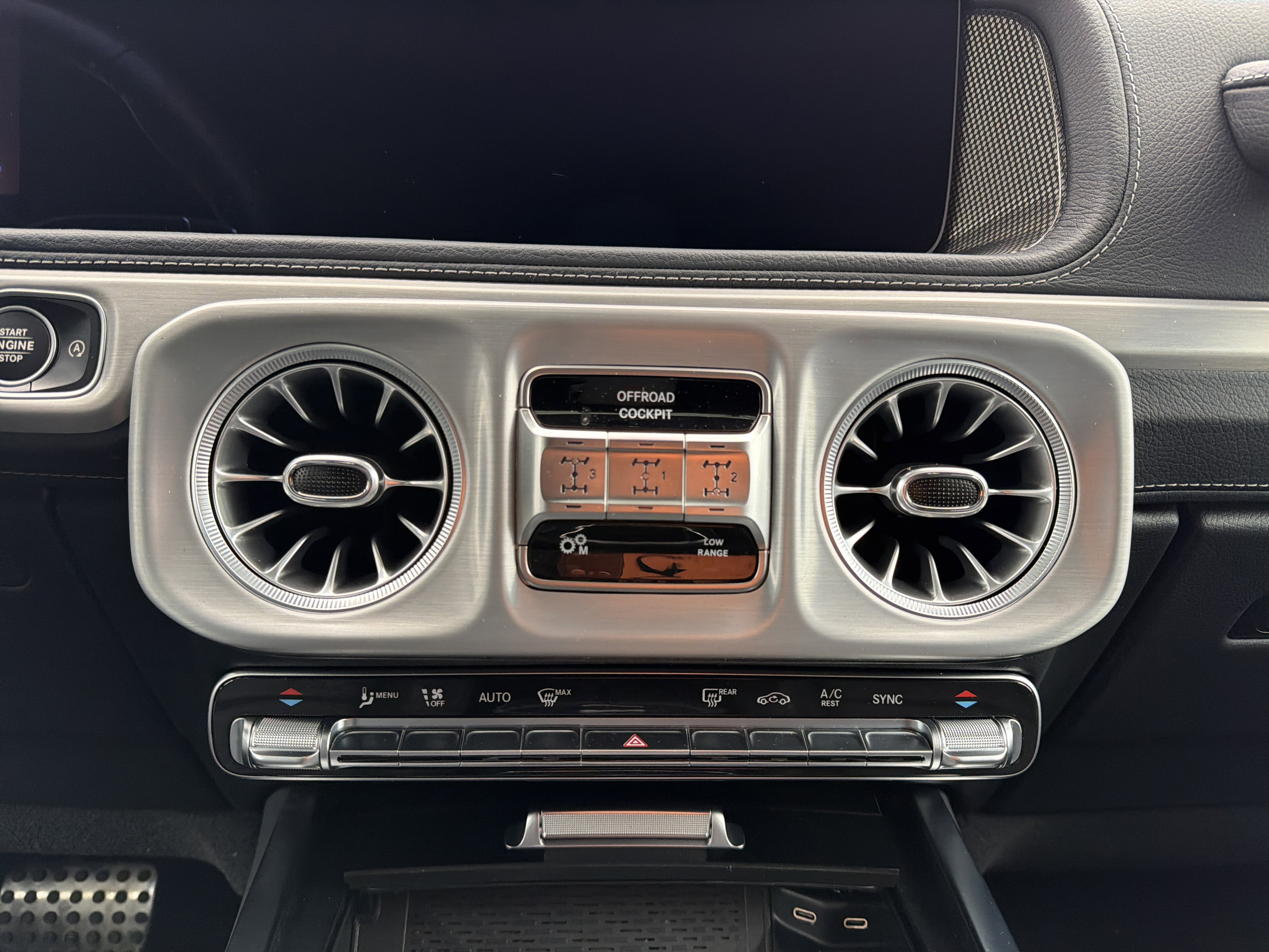 Used 2025 Mercedes-Benz G 63 AMG 4MATIC image 26