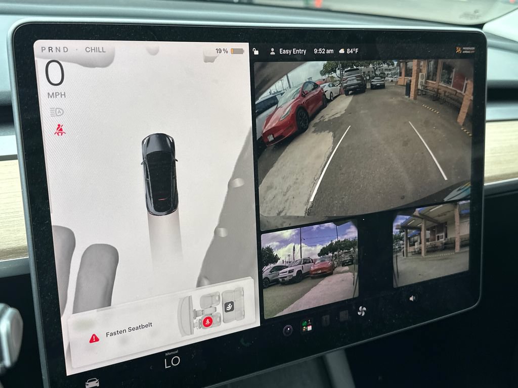 Used 2023 Tesla Model Y Long Range AWD/4WD image 16