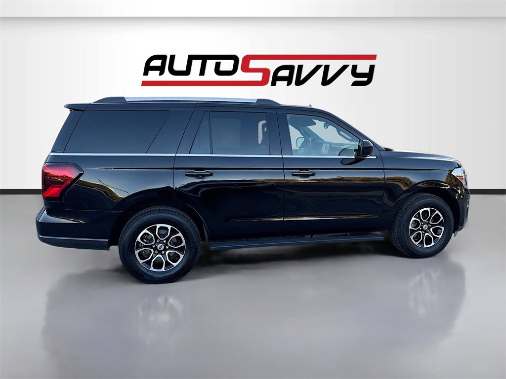 Used 2023 Ford Expedition Limited image 8