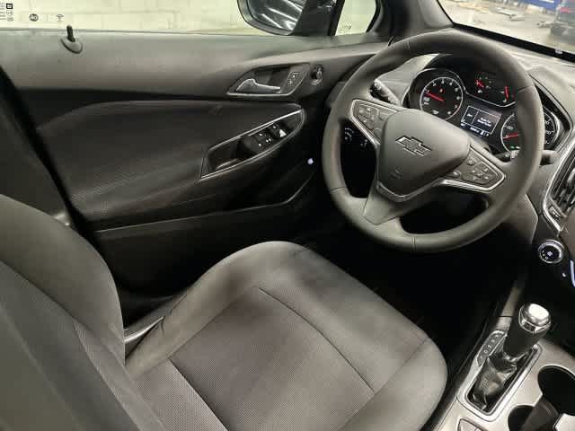 Used 2019 Chevrolet Cruze LT w/ Convenience Package FWD image 12