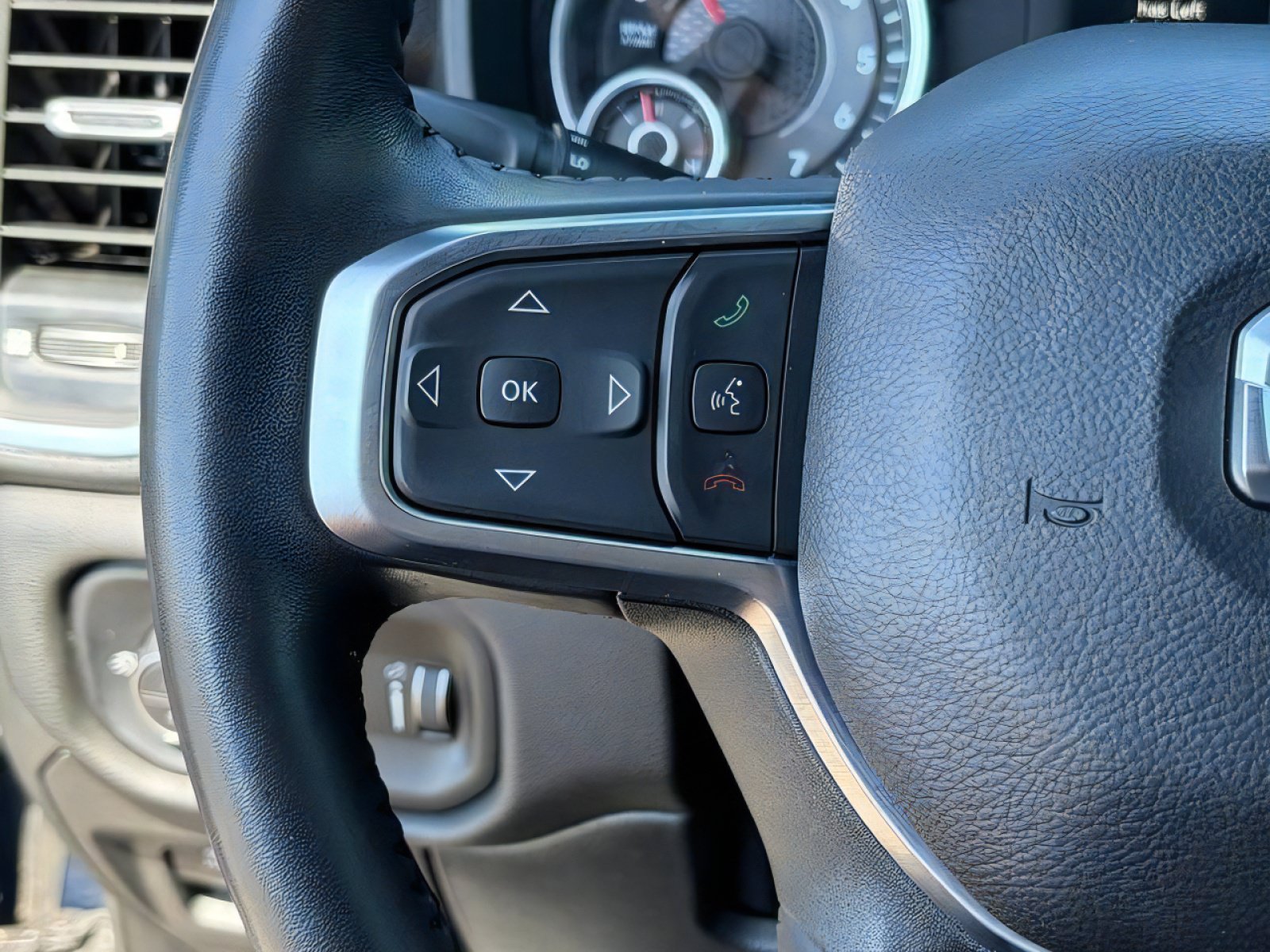 Certified 2024 RAM 1500 Big Horn RWD image 17