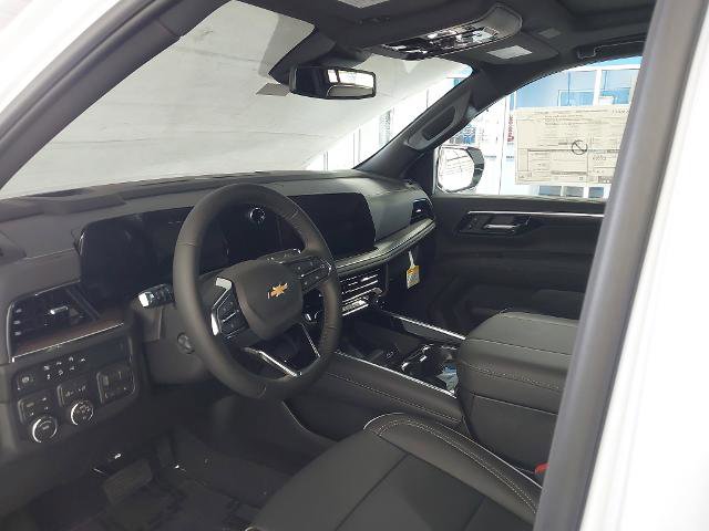 New 2026 Chevrolet Suburban Premier image 17
