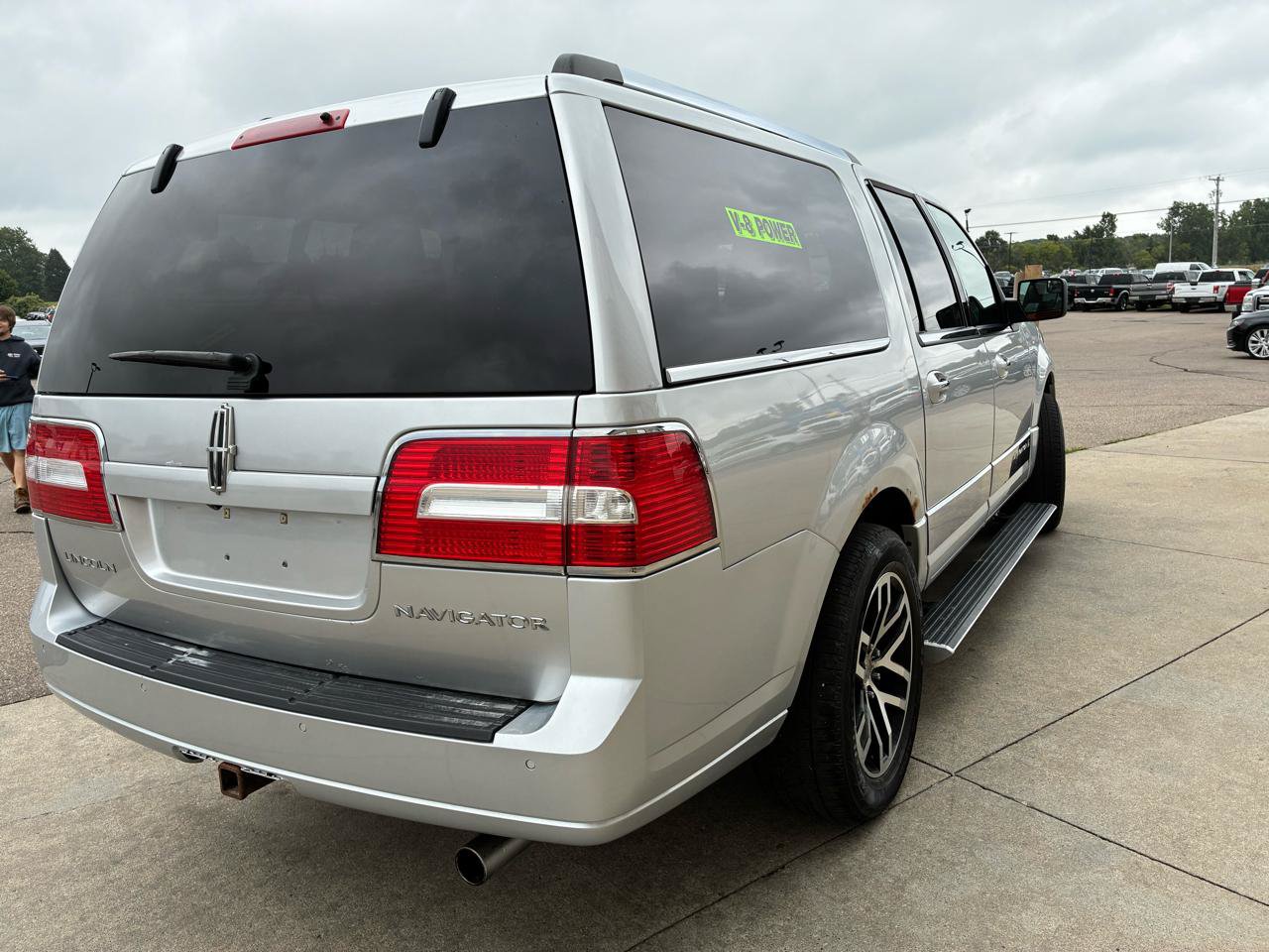 Used 2014 Lincoln Navigator L 4WD image 5
