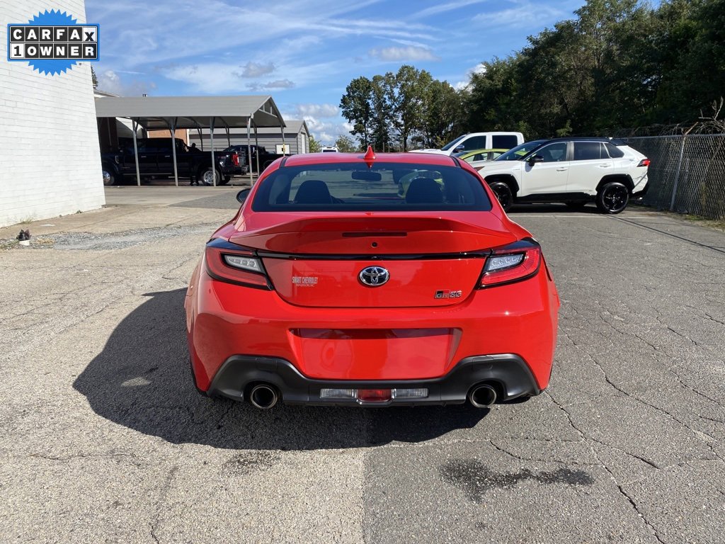 Used 2024 Toyota GR86 Premium image 3