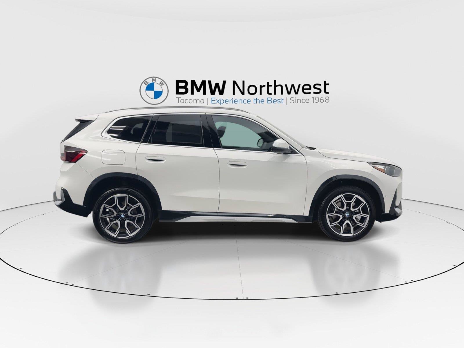 New 2026 BMW X1 xDrive28i AWD/4WD image 5
