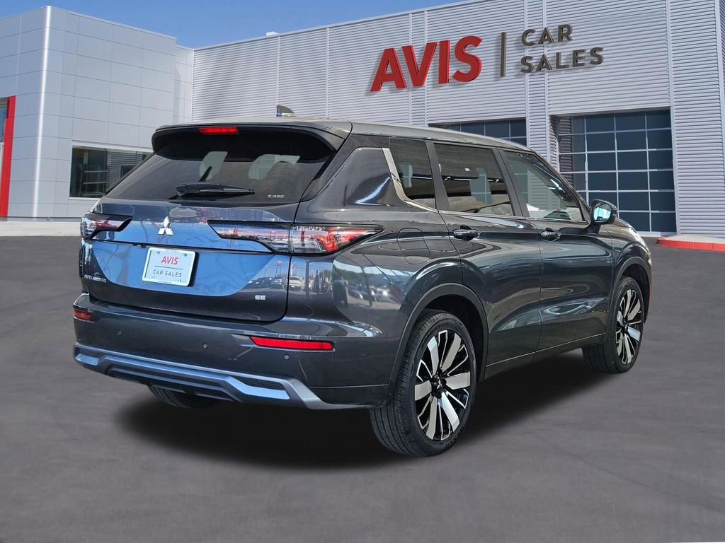 Used 2025 Mitsubishi Outlander SE AWD/4WD image 6
