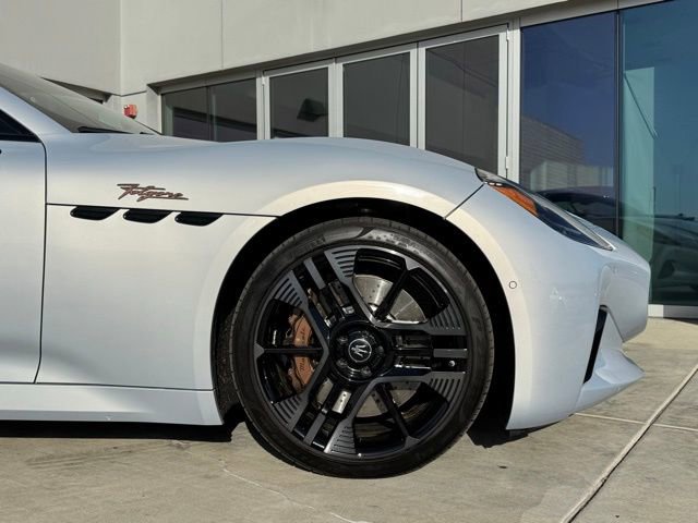 Used 2025 Maserati GranTurismo Folgore image 9