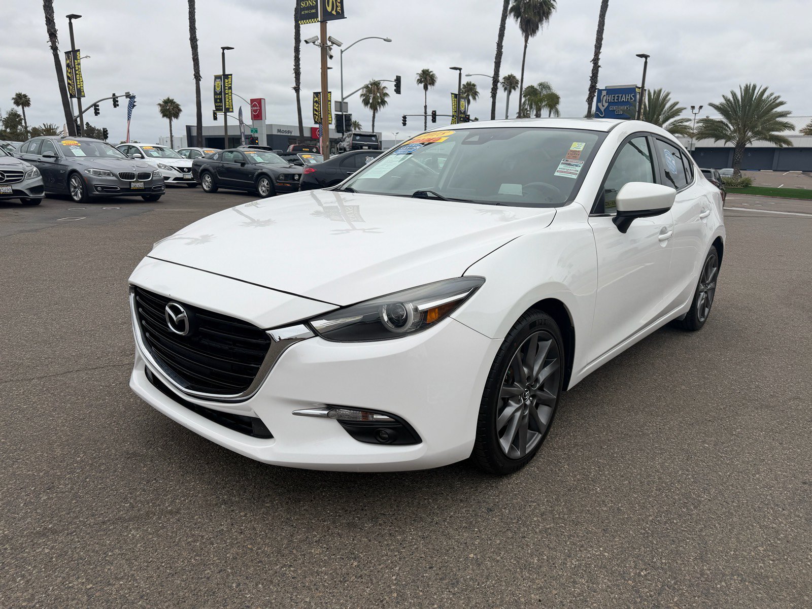 Used 2018 MAZDA MAZDA3 Grand Touring FWD image 7