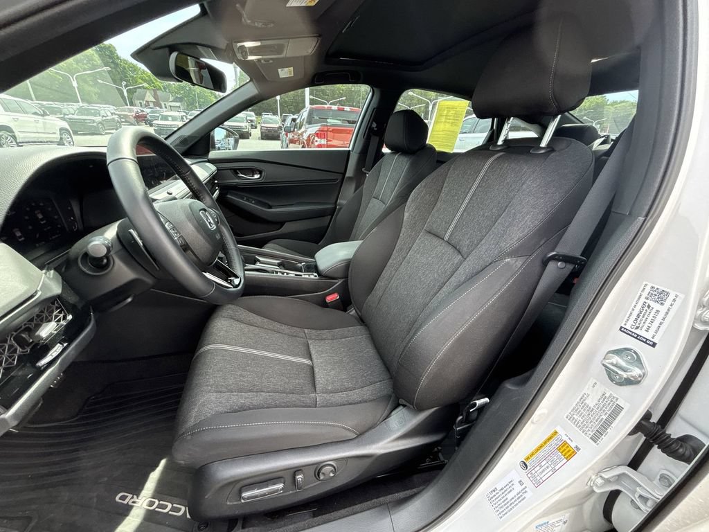 Used 2025 Honda Accord Sport image 13