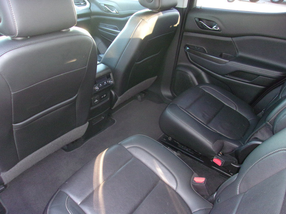 Used 2020 GMC Acadia SLT AWD/4WD image 18