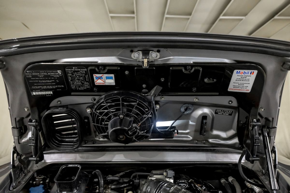 Used 2001 Porsche 911 Carrera RWD image 40