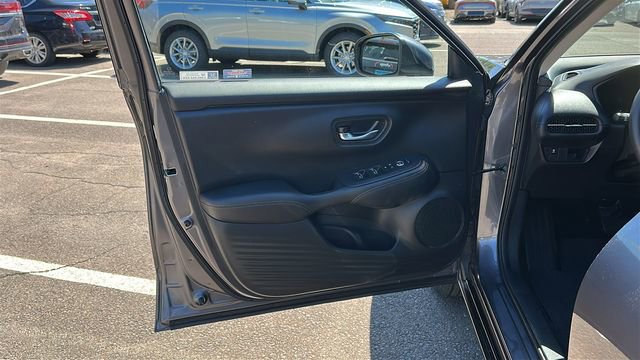Used 2023 Honda HR-V EX-L image 9