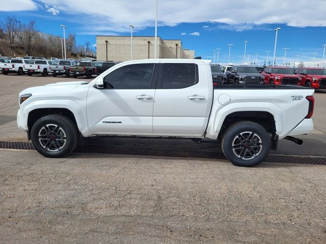 Used 2024 Toyota Tacoma TRD Sport image 2