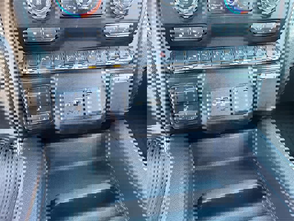 Used 2021 GMC Sierra 1500 Elevation w/ Preferred Package image 15