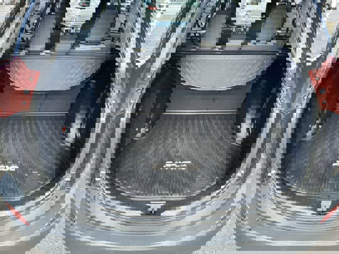 Used 2015 Toyota RAV4 Limited w/ Technology Package image 23