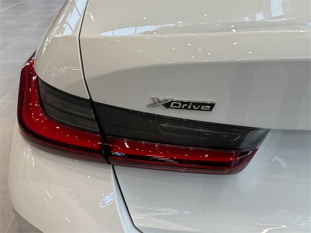 New 2025 BMW 330i xDrive Sedan w/ Premium Package image 37
