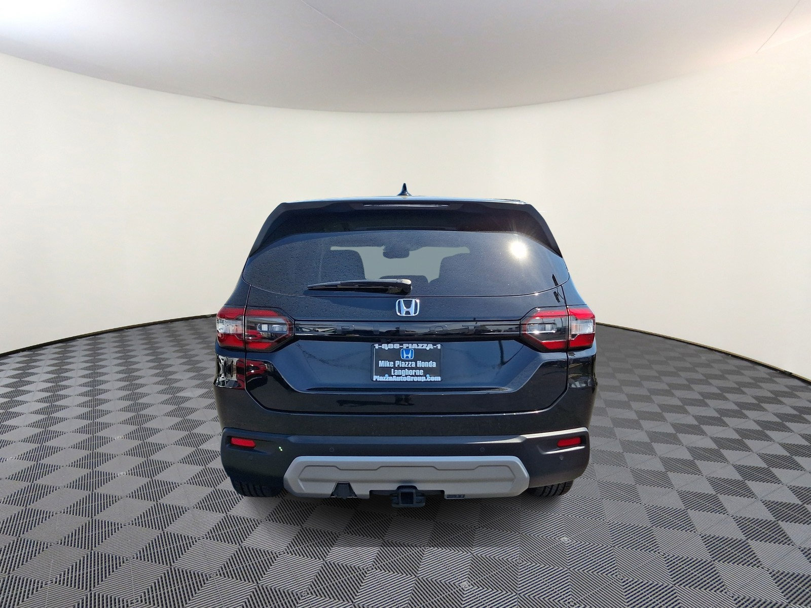 Used 2025 Honda Pilot EX-L image 6