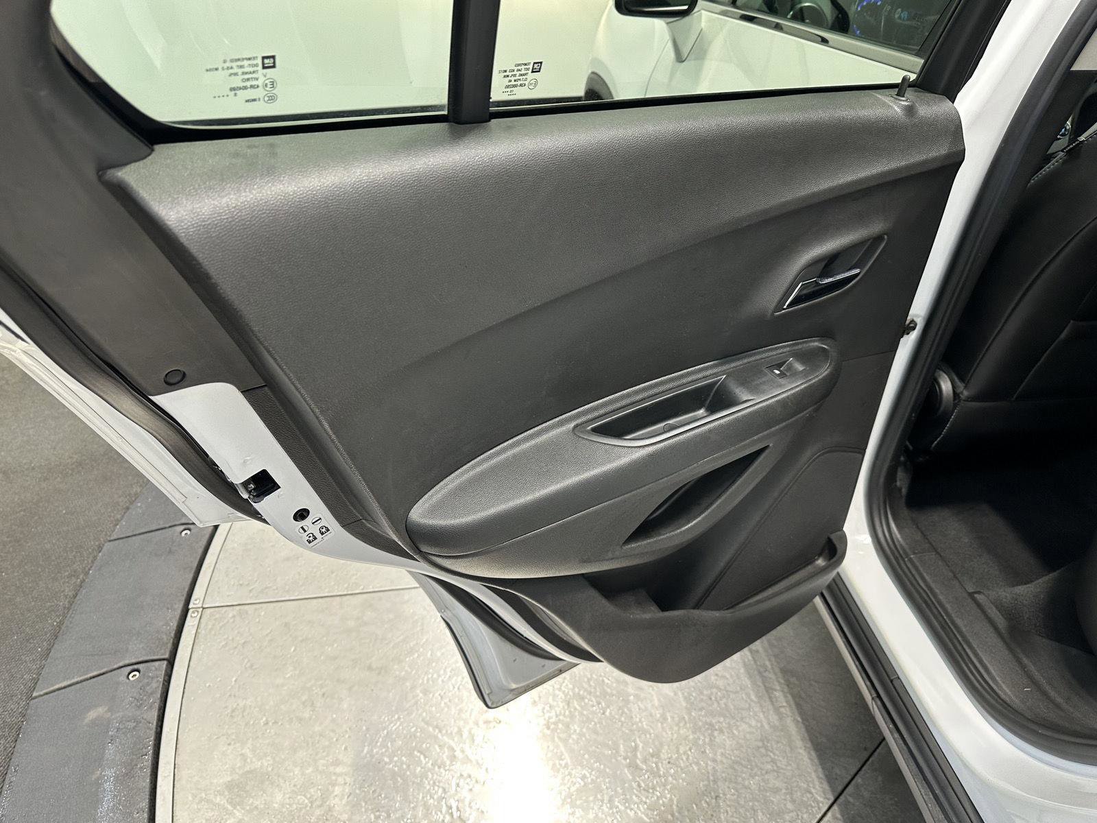 Used 2016 Chevrolet Trax LTZ image 21