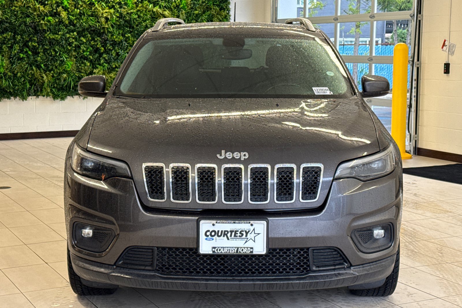 Used 2020 Jeep Cherokee Latitude Plus w/ Comfort/Convenience Group image 9
